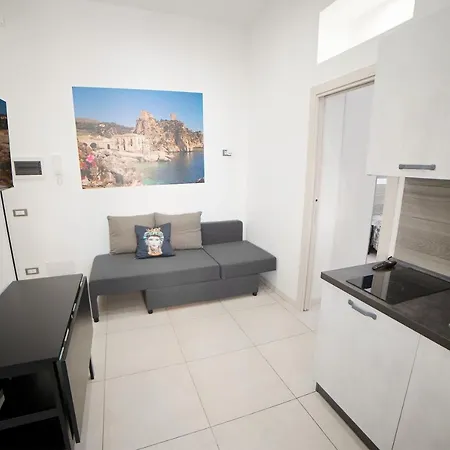 Life 2 Apartment *